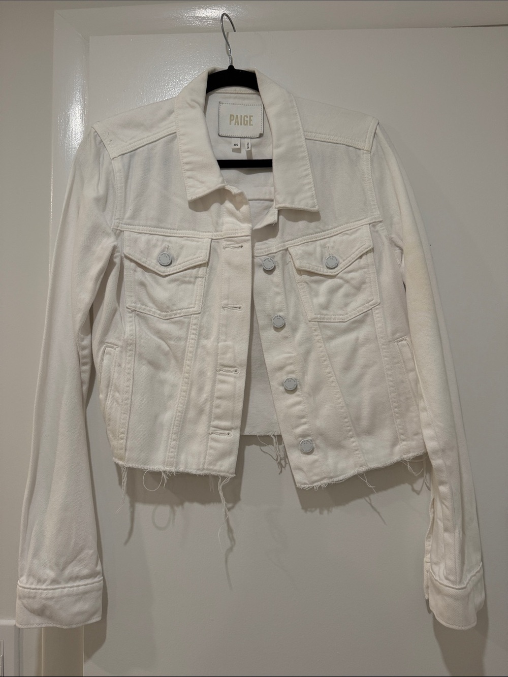 PAIGE Off-White Cropped Raw-Hem Denim Jacket